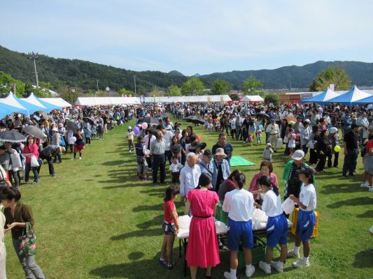 明智光秀ゆかりの地山県市ふるさと栗まつり