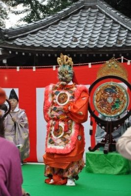 手力雄神社で観月会 マルシェと雅楽の夕べ