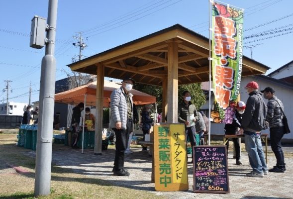 雄飛ケ丘公園でマルシェ  今月は９日(日)開催