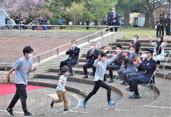 各務原青年会議所桜生花リレー  市民がヤマザクラ植樹