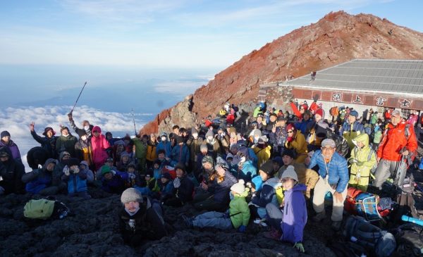 富士山 88人全員登頂