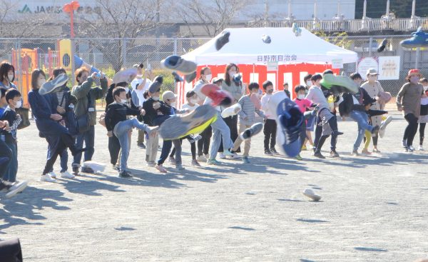 大人も一緒にくつ飛ばし！ 日野で第３回日野南フェス開催