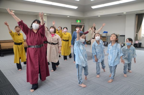 戦争のない未来を子どもたちへ 　～ダンスで伝える平和への希望～