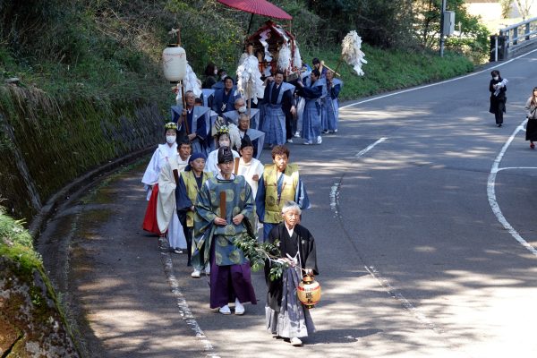 山県の柿野祭り開催！！　獅子神楽とからくり人形芸を奉納！！