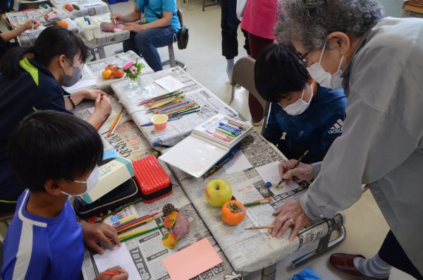 子どもと大人が一緒に学び楽しむ