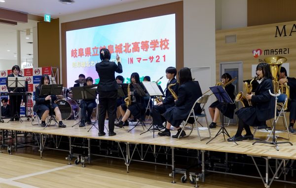 高校生らが商業施設でイベント！！　岐阜城北高校