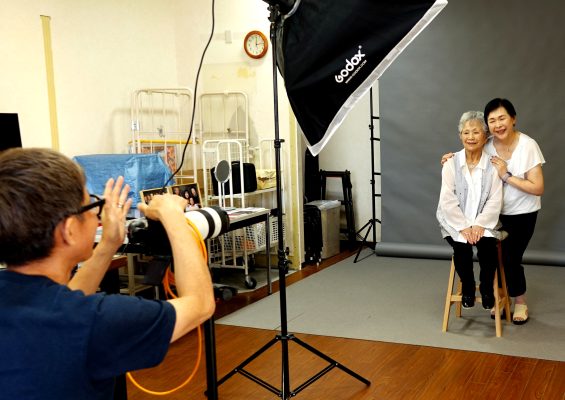 終活のため「おひとり写真」 人気！！　岐阜の写真館